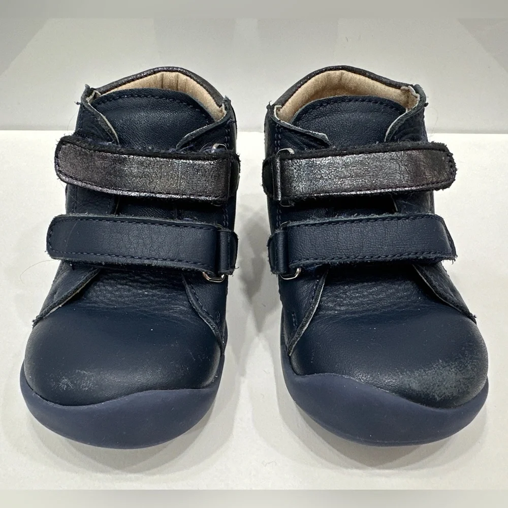 Kickers navy blue kids shoes. Size 22. US size 6. Great pre-owned condition.